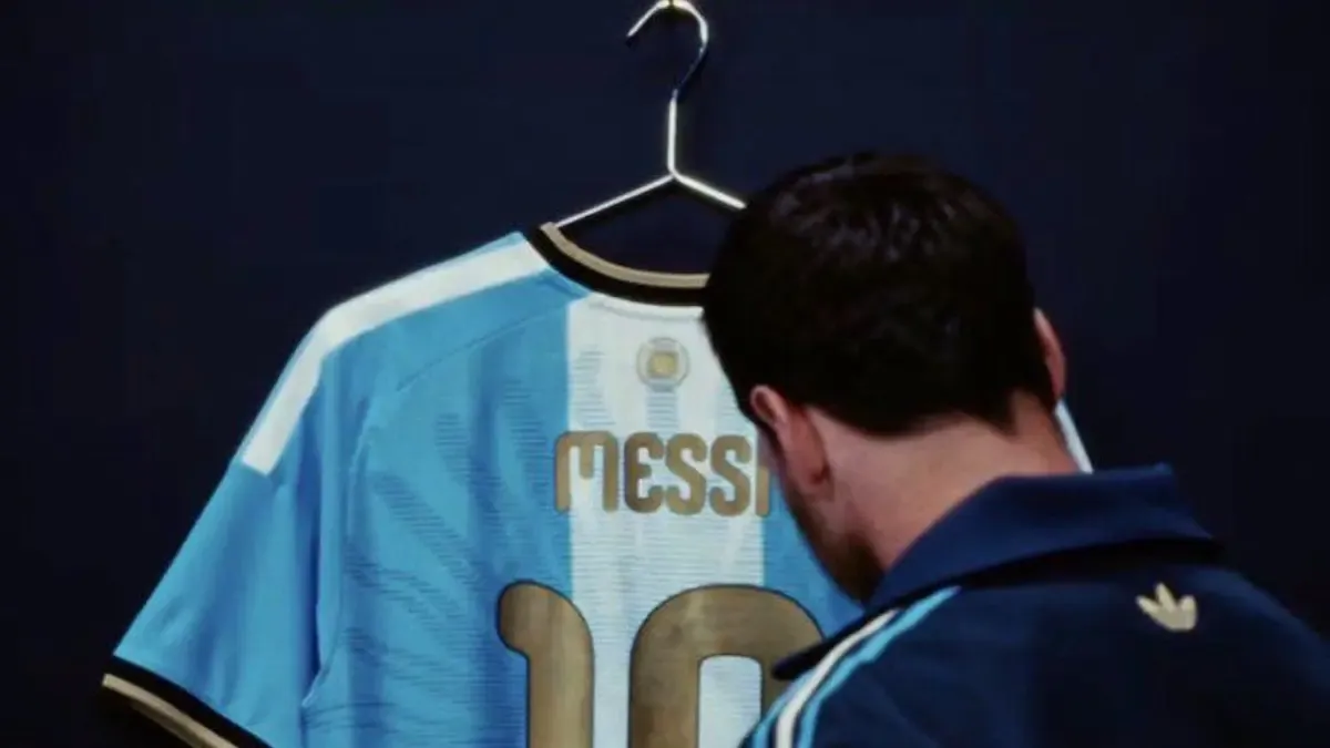 เมสซี่เผยเสื้อพิเศษสำหรับเกมอำลาทีมชาติอาร์เจนตินา